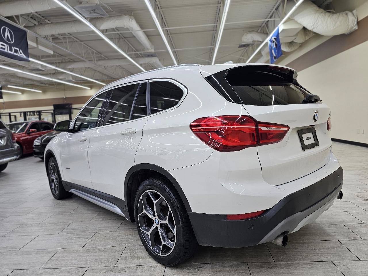 Used 2017 BMW X1 xDrive28i AWD/4WD image 9