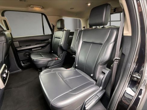 Used 2024 Ford Expedition XLT image 22