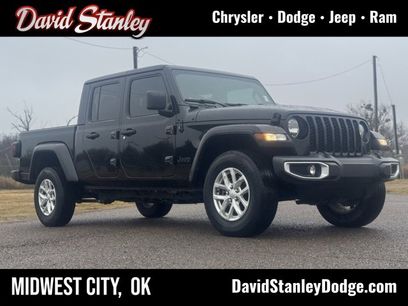 Used 2023 Jeep Gladiator Sport