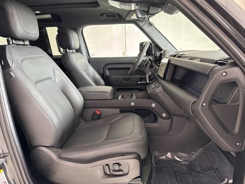 Used 2024 Land Rover Defender 90 V8 image 51