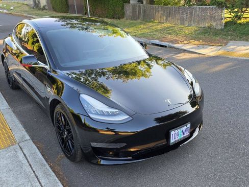 Used 2018 Tesla Model 3 Long Range AWD/4WD image 3