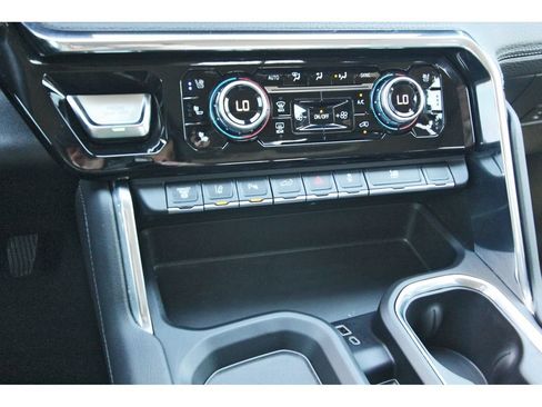 Used 2025 GMC Sierra 3500 Denali w/ Denali Reserve Package AWD/4WD image 26