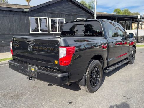 Used 2019 Nissan Titan SV w/ SV Convenience Package image 10