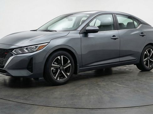 Used 2025 Nissan Sentra SV FWD image 3