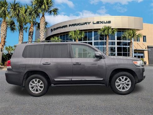 Used 2021 Toyota Land Cruiser image 4