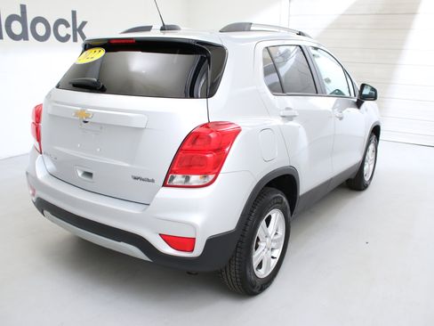 Used 2022 Chevrolet Trax LT AWD/4WD image 9