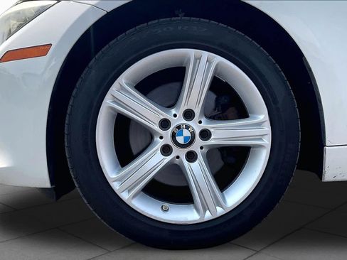 Used 2015 BMW 320i xDrive Sedan AWD/4WD image 10