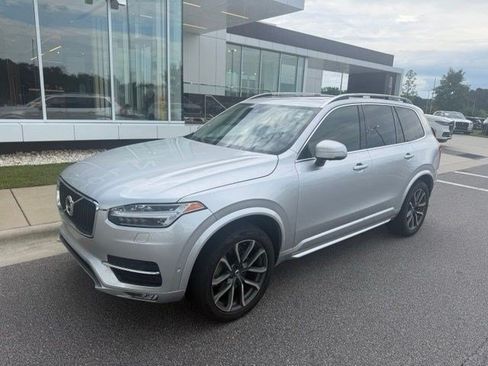Used 2017 Volvo XC90 T6 Momentum w/ Vision Package AWD/4WD image 2