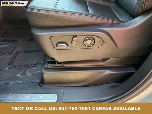 Used 2025 GMC Yukon XL Denali AWD/4WD image 27