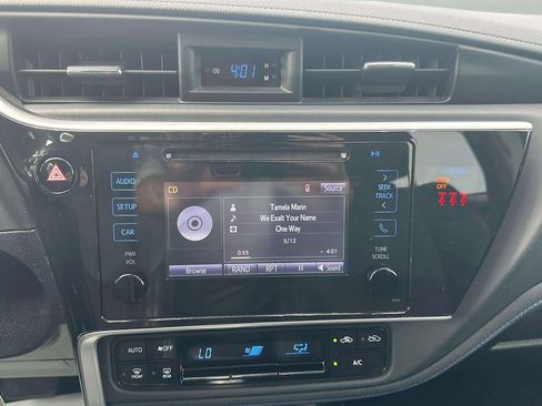Used 2018 Toyota Corolla SE FWD image 10