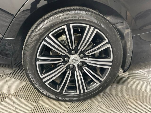 Certified 2022 Volvo S60 B5 Inscription AWD/4WD image 39