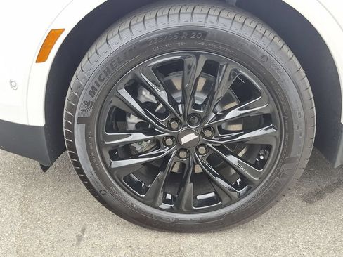 Used 2026 Cadillac XT5 Premium Luxury w/ LPO, ONYX Package FWD image 26