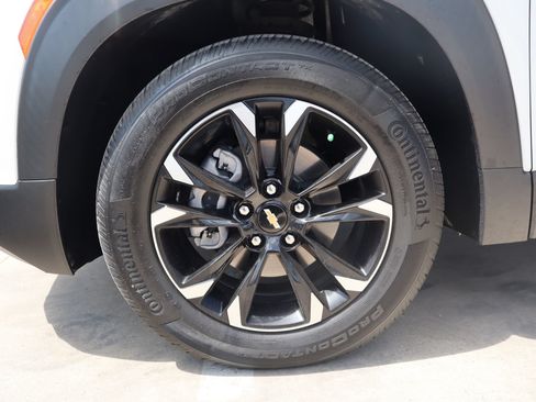 Used 2023 Chevrolet TrailBlazer LT FWD image 10