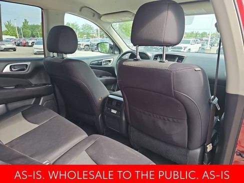 Used 2017 Nissan Pathfinder SV w/ SV Cold Weather Package AWD/4WD image 34