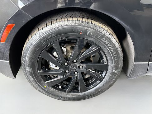 Used 2024 Chevrolet Equinox LS w/ Midnight Edition FWD image 38