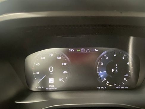 Used 2021 Volvo XC40 T5 R-Design w/ Climate Package image 16