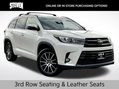 Used 2018 Toyota Highlander SE