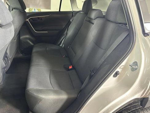 Used 2025 Toyota RAV4 LE AWD/4WD image 13