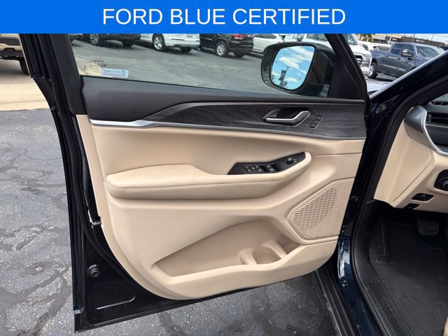 Used 2023 Jeep Grand Cherokee L Limited w/ Luxury Tech Group II AWD/4WD image 24