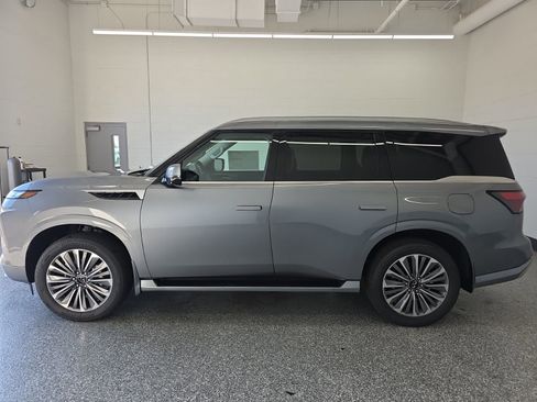 New 2026 INFINITI QX80 Luxe w/ Cargo Package AWD/4WD image 2