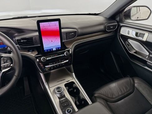 Used 2024 Ford Explorer Platinum w/ Technology Package image 28