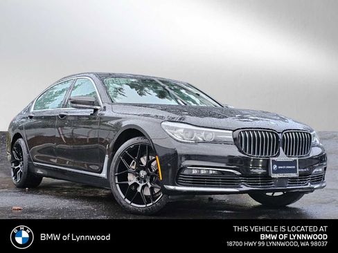 Used 2018 BMW 740e xDrive image 1