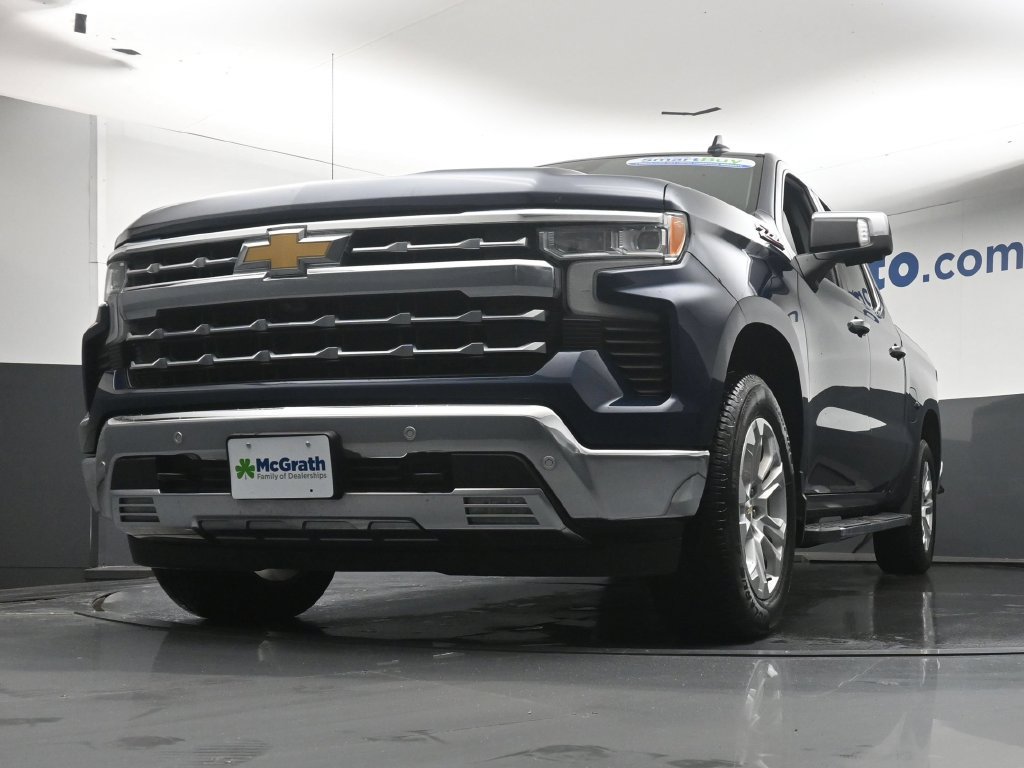 Used 2022 Chevrolet Silverado 1500 LTZ AWD/4WD image 7