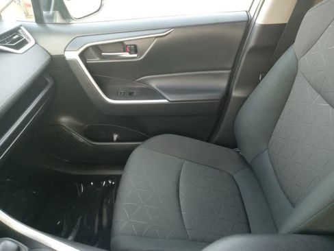 Used 2023 Toyota RAV4 XLE AWD/4WD image 21