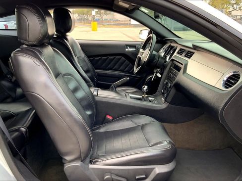 Used 2014 Ford Mustang GT Premium image 8