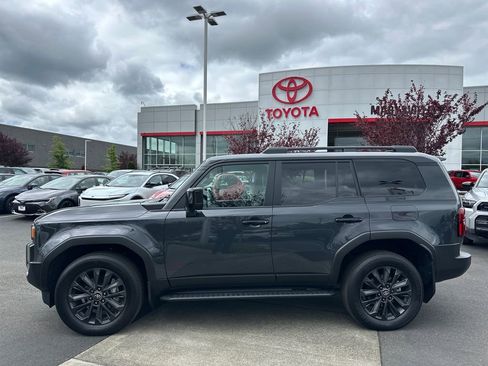 Used 2025 Toyota Land Cruiser w/ Premium Package AWD/4WD image 2