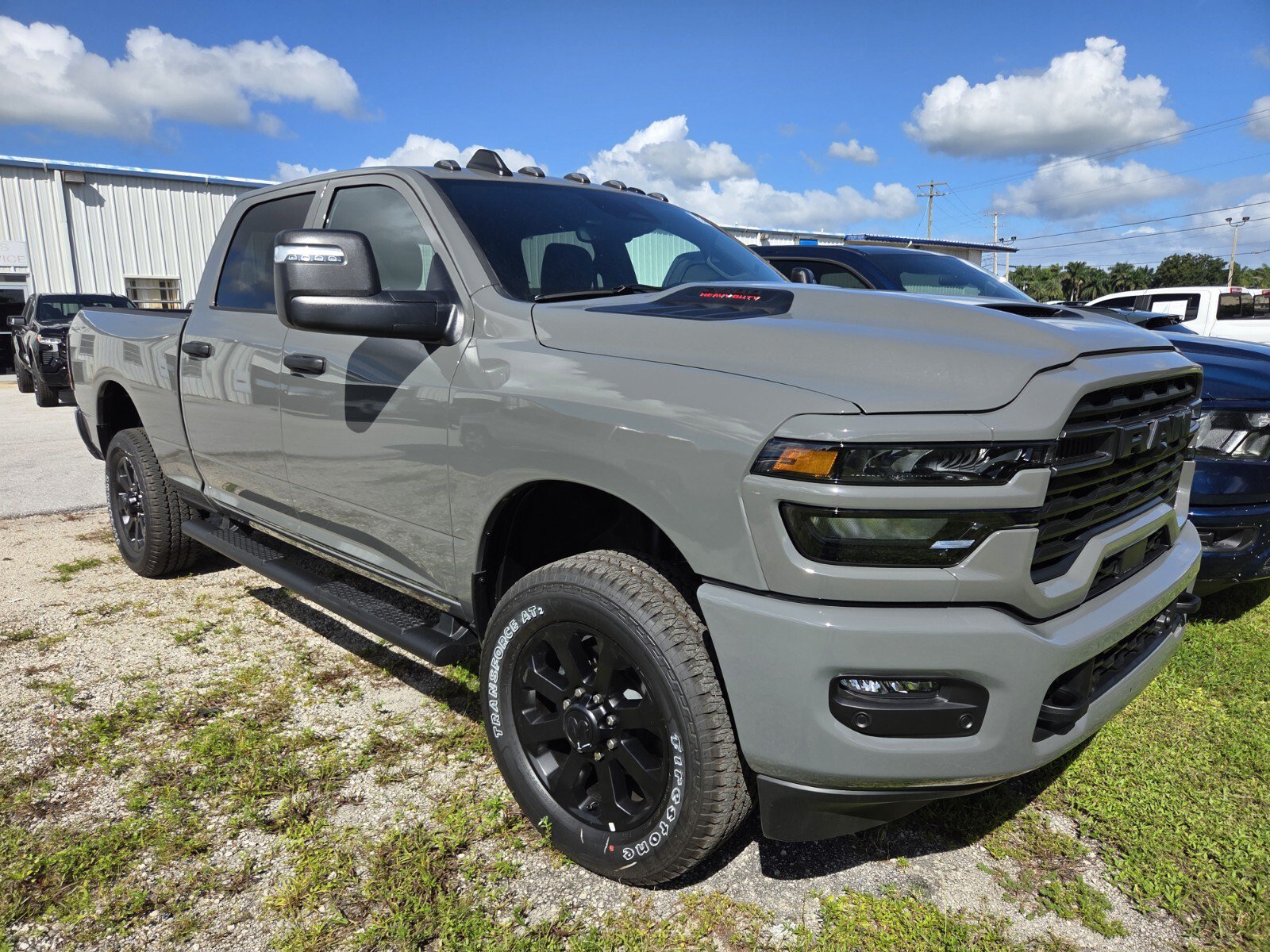 Used 2026 RAM 2500 Tradesman AWD/4WD image 3