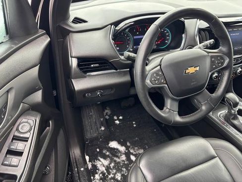 Used 2023 Chevrolet Traverse LT w/ LPO, Floor Liner Package image 9
