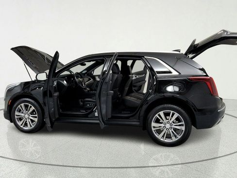 Certified 2025 Cadillac XT5 Premium Luxury w/ LPO, Floor Liner Package AWD/4WD image 10