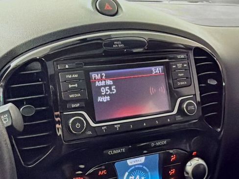 Used 2016 Nissan Juke SV image 15