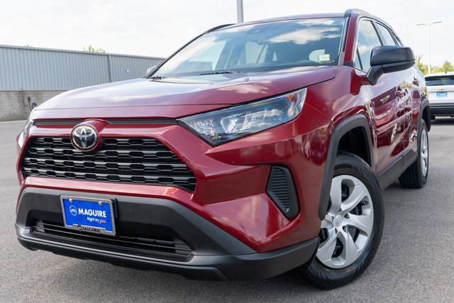 Used 2019 Toyota RAV4 LE AWD/4WD image 1