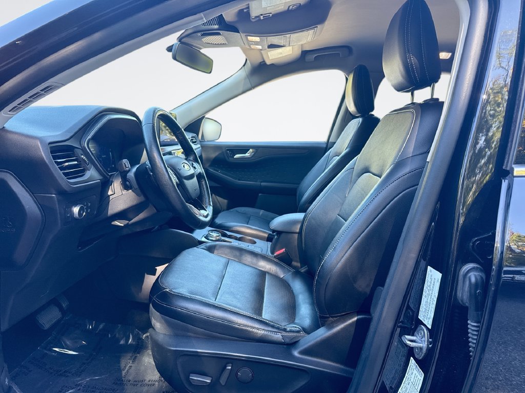 Used 2020 Ford Escape Titanium AWD/4WD image 13
