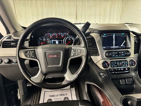 Used 2018 GMC Yukon SLT image 12