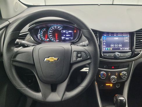 Used 2020 Chevrolet Trax LS w/ LPO, Protection Package FWD image 22