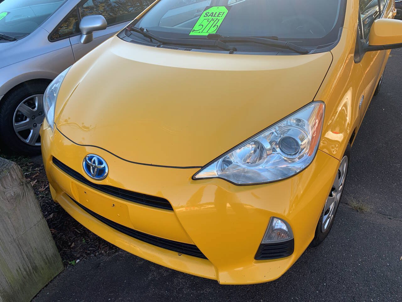 Used 2014 Toyota Prius C Two FWD image 9