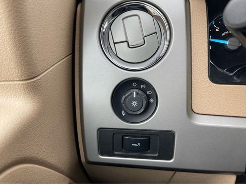 Used 2012 Ford F150 Lariat w/ Lariat Chrome Pkg image 19