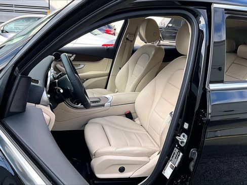 Used 2022 Mercedes-Benz GLC 300 GLC 300 w/ Premium Package Lite image 8
