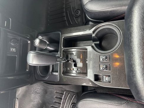 Used 2015 Toyota 4Runner Trail Premium image 28