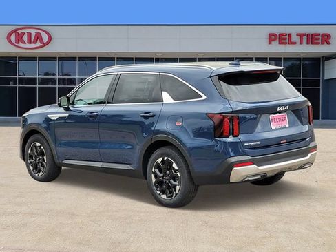 New 2026 Kia Sorento S w/ S Panoramic Sunroof Package FWD image 3