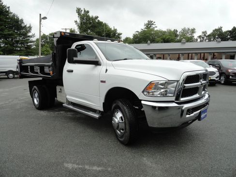 Used 2018 RAM 3500 Tradesman w/ Chrome Appearance Group AWD/4WD image 3