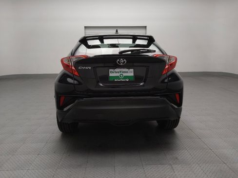 Used 2019 Toyota C-HR XLE image 6