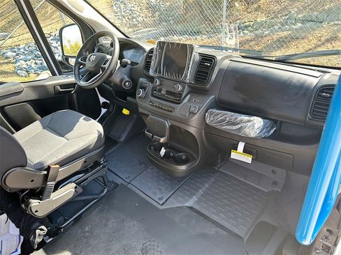 Used 2024 RAM ProMaster 3500 w/ Delivery Van Package image 31