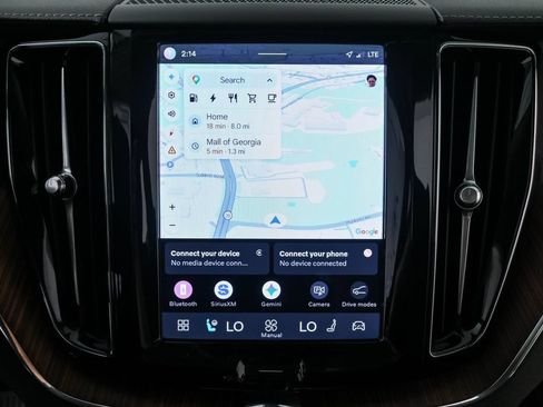 Certified 2024 Volvo XC60 T8 Ultimate w/ Protection Package Premier AWD/4WD image 17