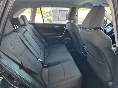 Used 2025 Toyota RAV4 XLE FWD image 7