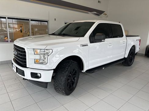 Used 2017 Ford F150 XLT w/ Equipment Group 302A Luxury image 3