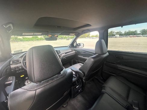 Used 2023 Honda Passport Elite image 11